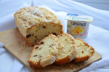 Нежный кокосовый кекс с хрустящей посыпкой: как приготовить это лакомство