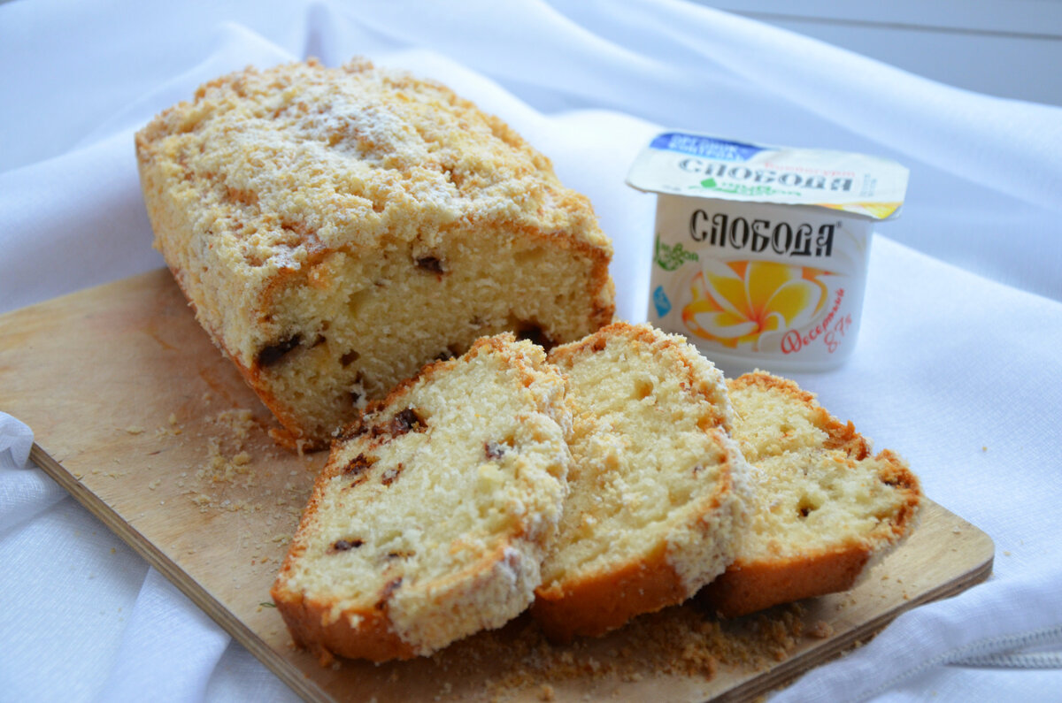 Нежный кокосовый кекс с хрустящей посыпкой: как приготовить это лакомство