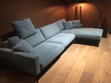 Коричневый цвет в интерьере: как привнести уют и стиль