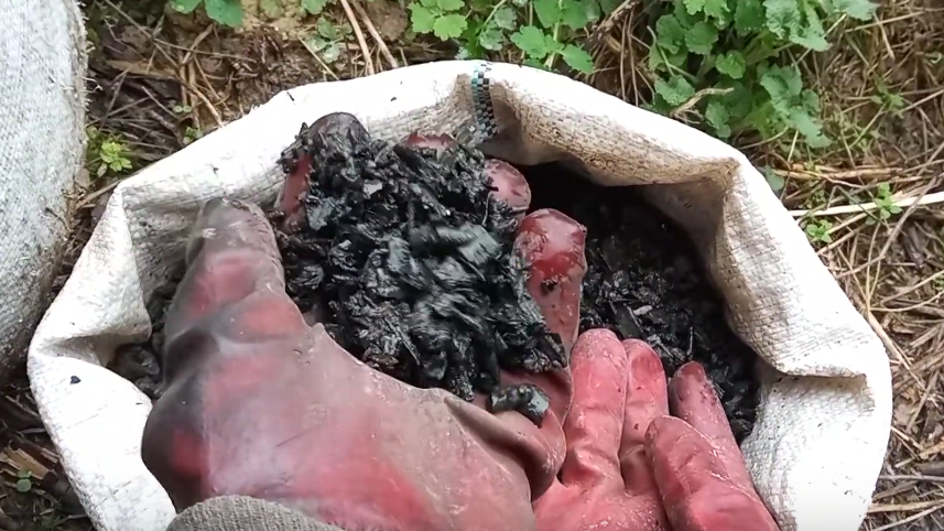 Древесная зола: полезное удобрение или опасная щелочь?