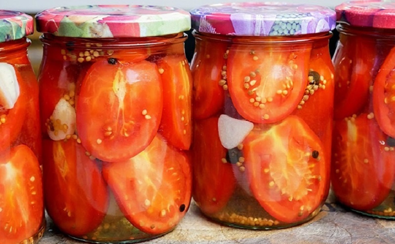Как приготовить острые помидоры «Армянчики»: простой и вкусный рецепт на зиму