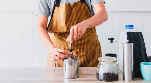 Как создать идеальную молочную пену для кофе дома