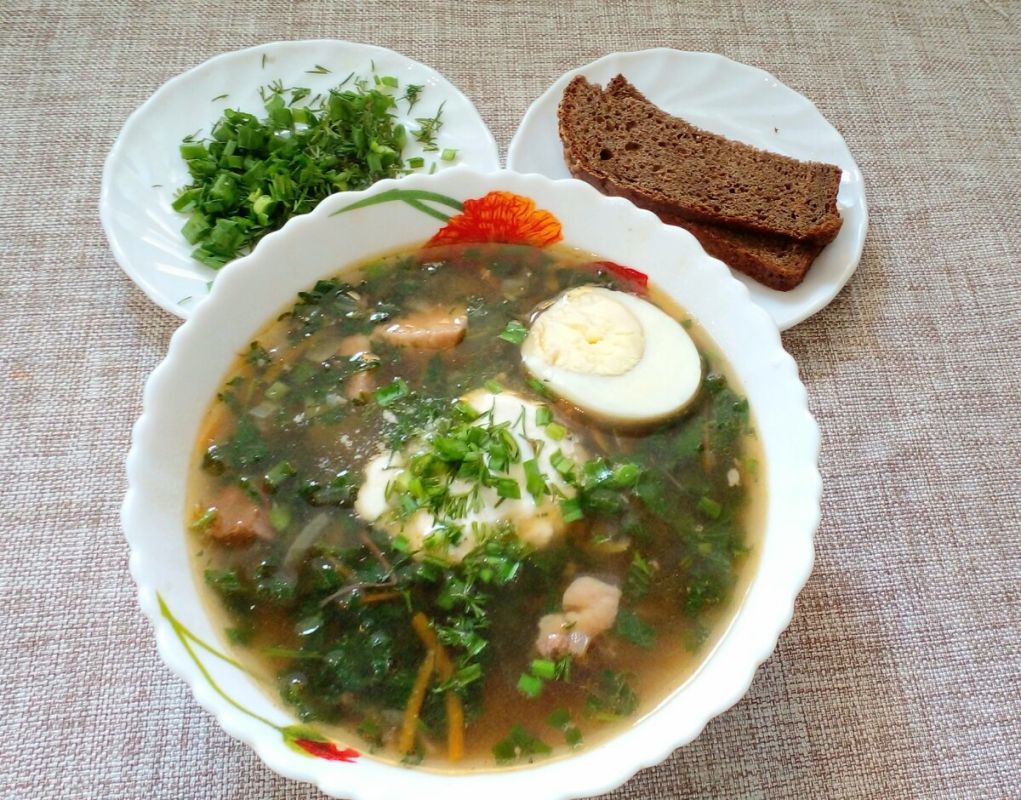 Весенний суп из крапивы: легкий и полезный рецепт