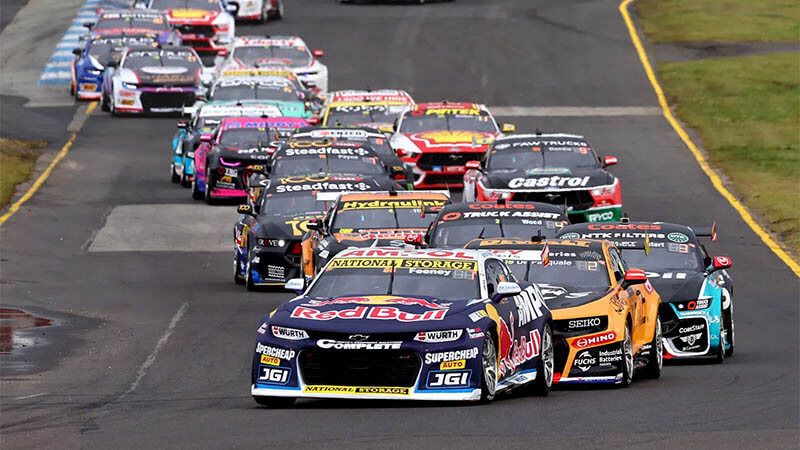 Стремительная победа Брока Фини в Sandown 500