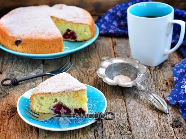 Восхитительная шарлотка: вишнёвый пирог, который покорит ваше сердце