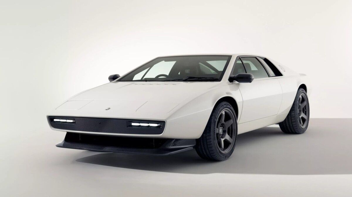 Lotus Esprit ������������: 400 ������� � �������� ������ � ����������� ���������