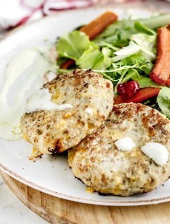 Нежные котлеты из индейки с яблоком и овсянкой: рецепт для всей семьи