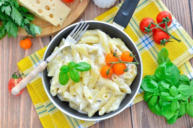 Нежные макароны со сливочным соусом: идеальный ужин за 20 минут