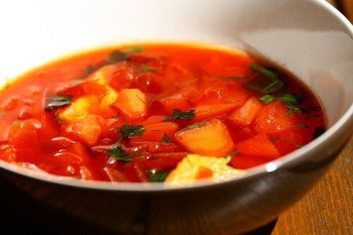 Вкусный суп из желтой свеклы и моркови