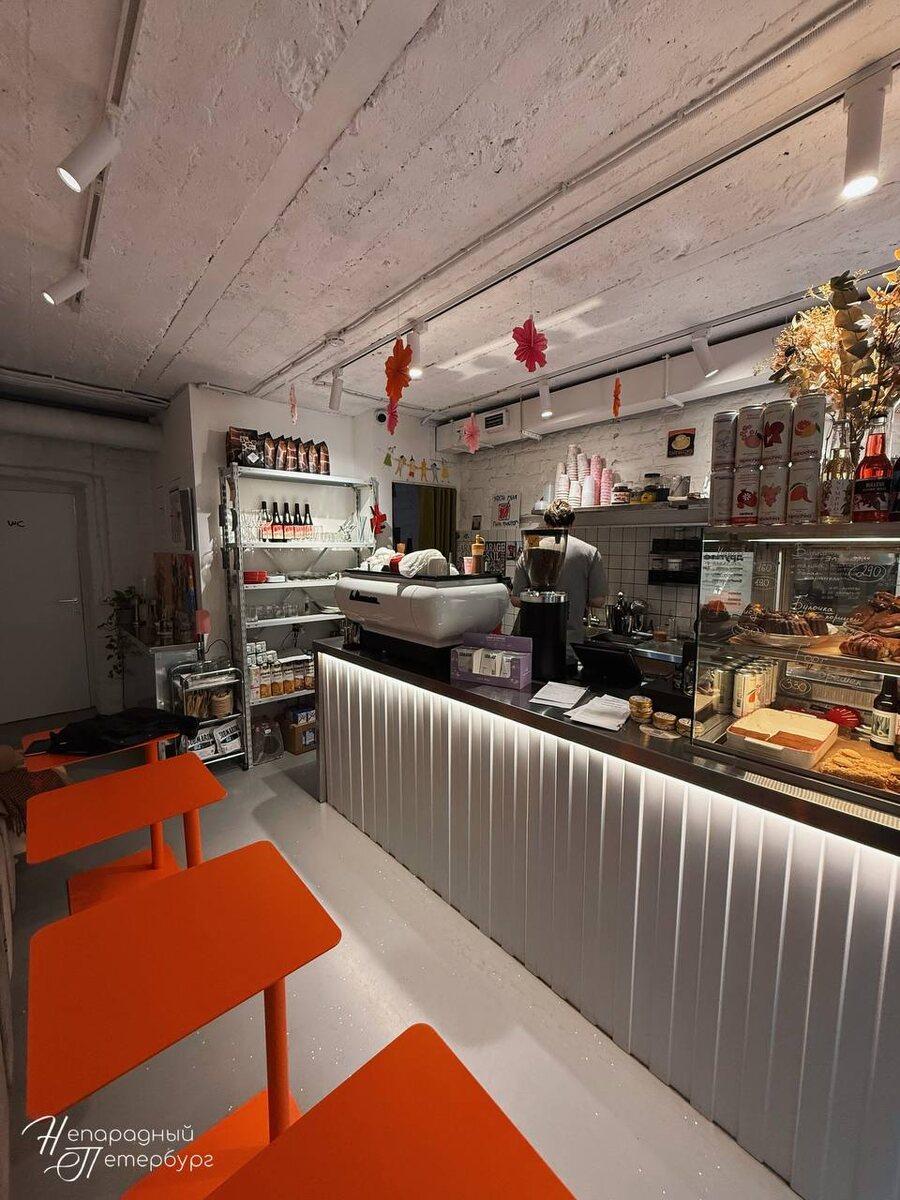 Петроградка открывает двери для гурманов: знакомьтесь с новой кофейней «Коммуна»
