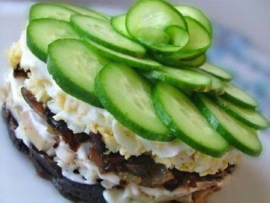 Нежный салат «Меркурий»: яркие нотки в вашем меню