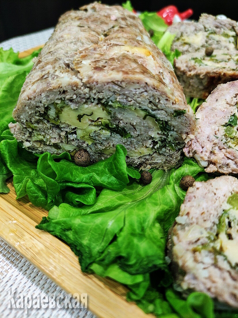 Как приготовить мясной рулет с сыром и зеленью, который покорит ваши вкусовые рецепторы