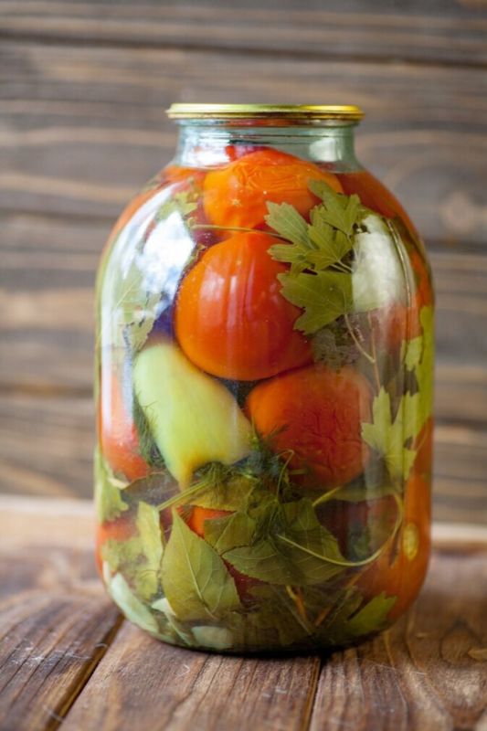 Вкусные маринованные помидоры