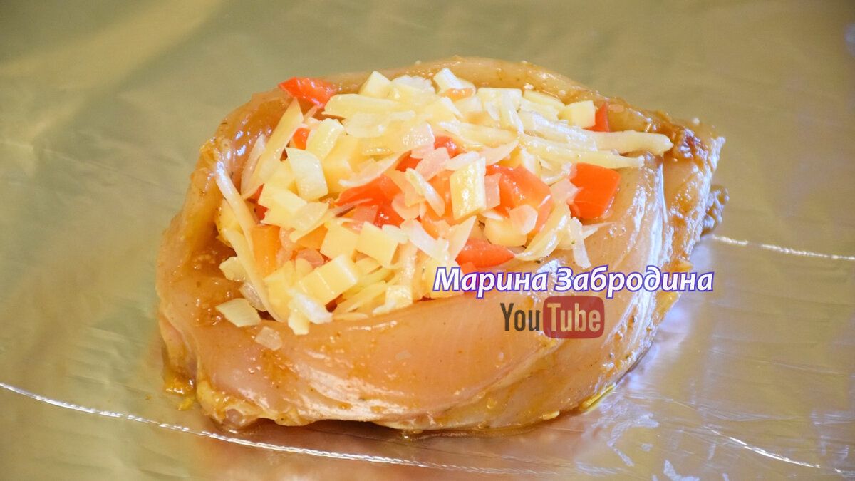 Куриная грудка с начинкой в духовке