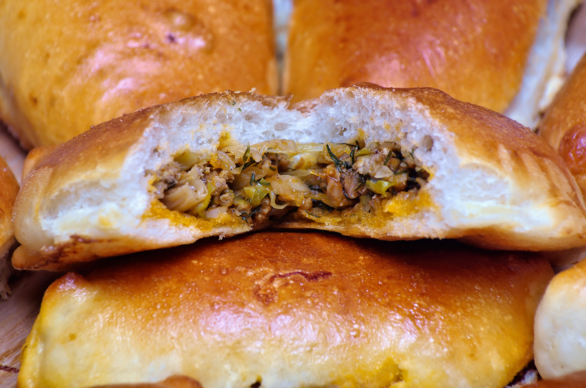 Советская выпечка: секреты идеальных пирогов и ватрушек