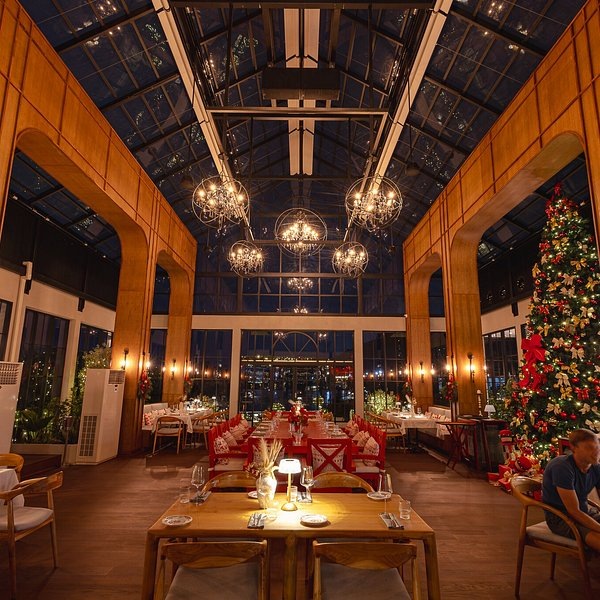 Как рестораны превращают открытие в шоу, но не могут удержаться на плаву