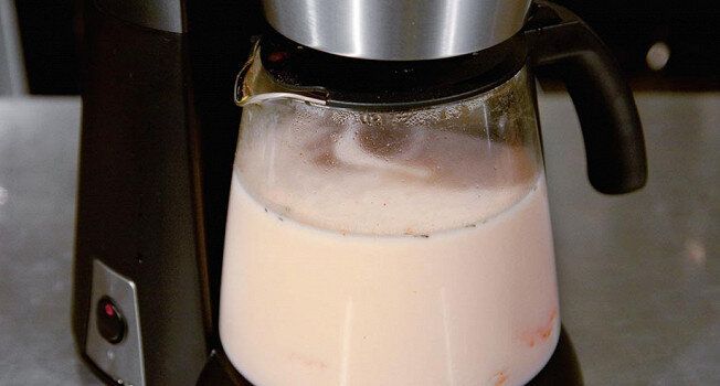 Необычный способ приготовления супа с лапшой в кофеварке