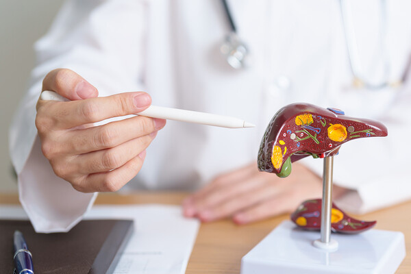 Ученые предупреждают: потеря мышечной массы у пожилых может привести к заболеваниям печени