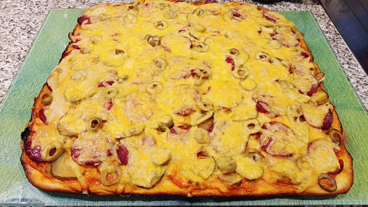 Пицца с белыми грибами: вкусное лесное приключение на вашем столе