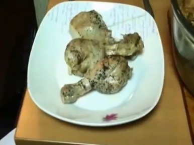 Куриные окорочка в микроволновке