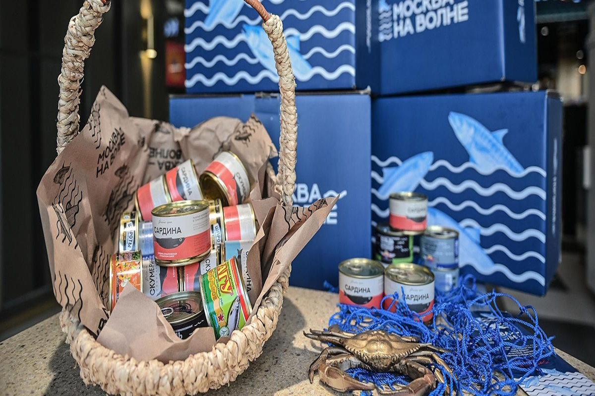 Рыбные рынки Москвы запускают акцию в поддержку солдат на передовой