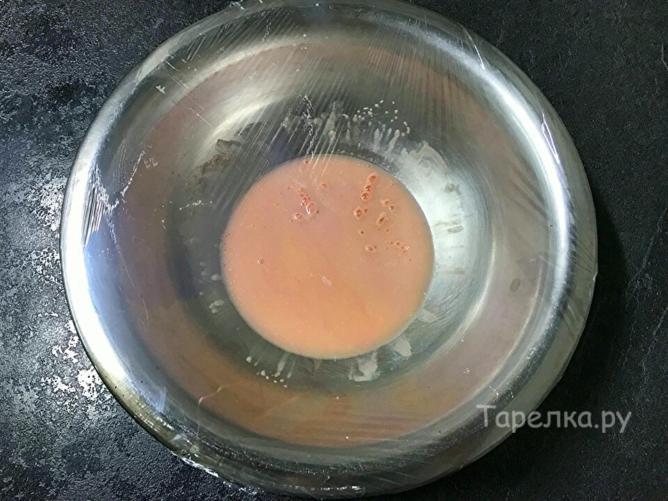 Необычный рулет с маком и сгущенкой: простой рецепт для всей семьи