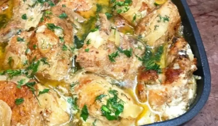 Необычная курица в сметанном соусе: секреты и варианты