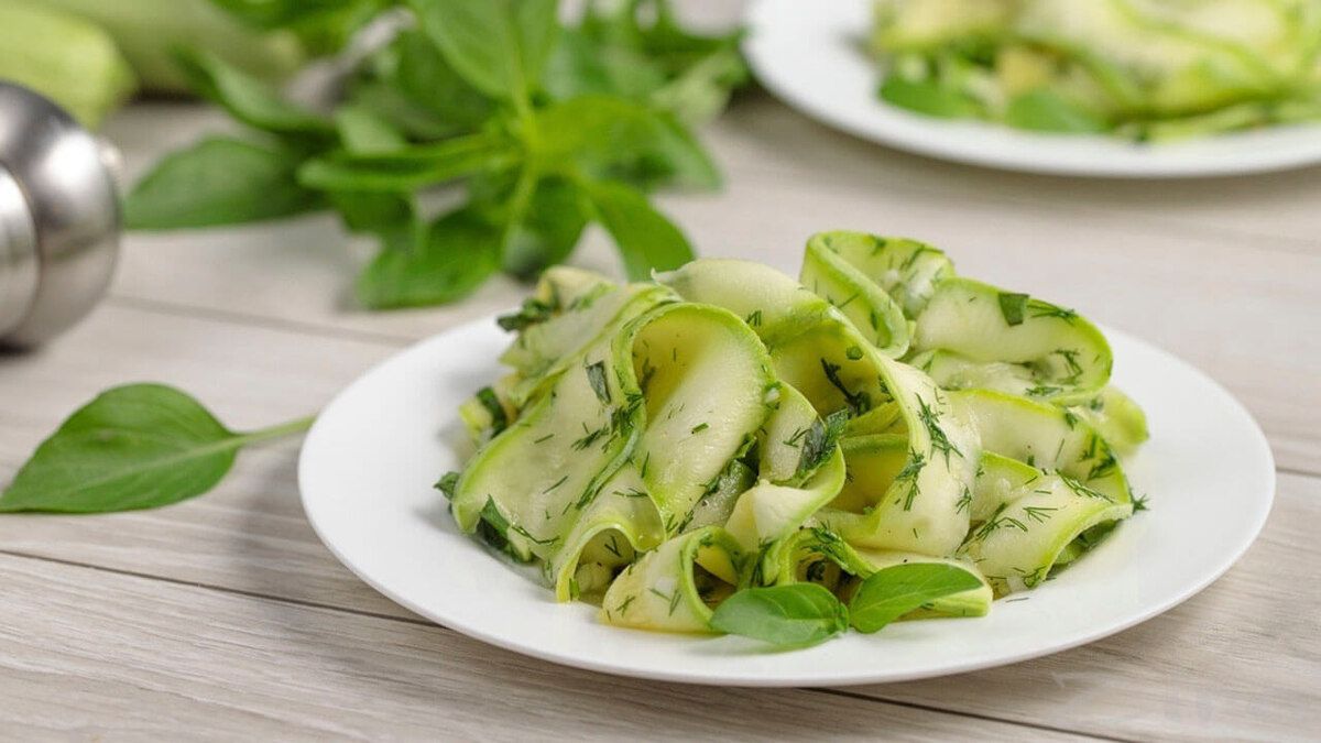 Салаты из кабачков — самые вкусные рецепты
