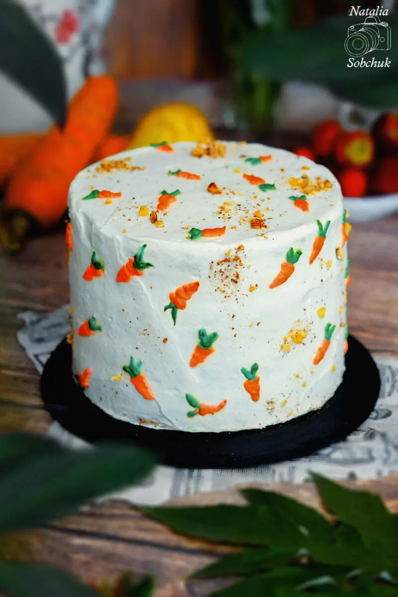 Вдохновляющий морковный торт с карамельной грушей