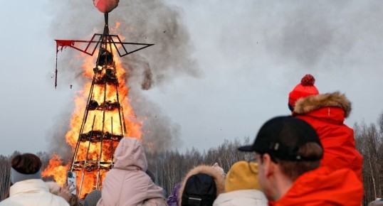 Священники комментируют критику празднования Масленицы