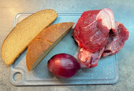 Как готовили школьные котлеты: ностальгия по вкусам детства