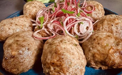 Секрет нежных котлет по-немецки: как достичь хрустящей корочки без лишнего жира