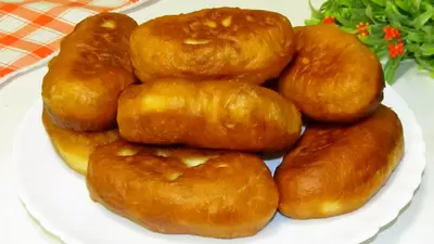 Пирожки с хрустящей корочкой: рецепт, которому не стоит противиться