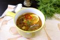 Вкусная солянка: как сделать сытный суп без мяса