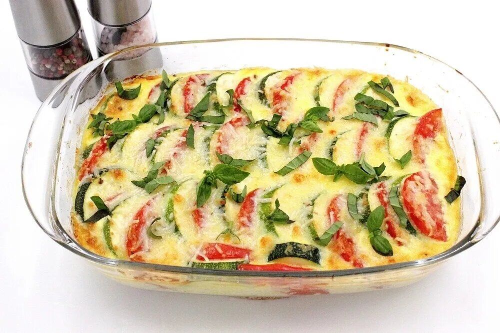 Ароматные кабачки с помидорами и сыром: просто и вкусно