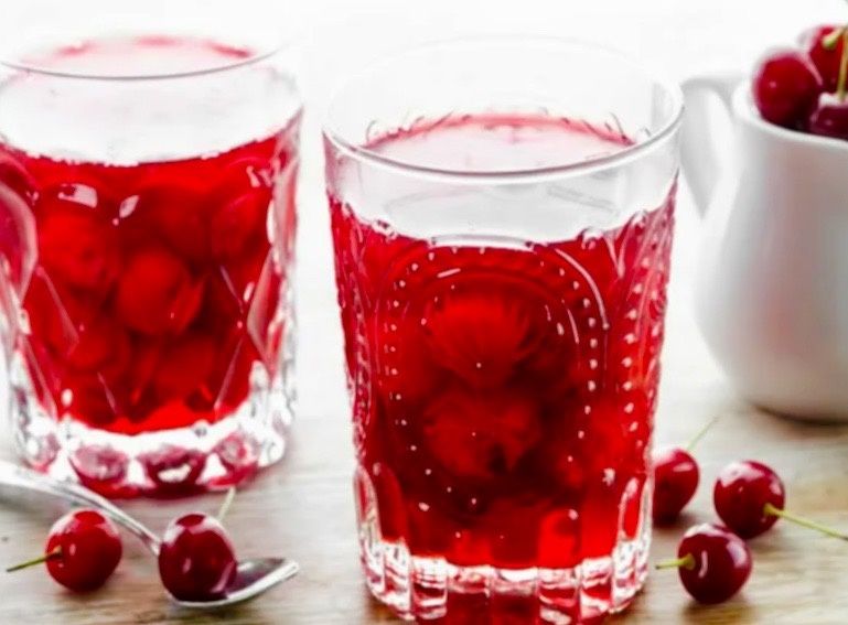 Три уникальных рецепта компота из черешни для зимних запасов